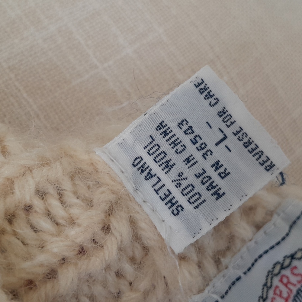 Elegant Cream Knit Cardigan - Picture 3 of 8